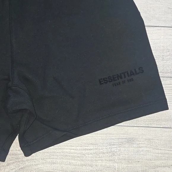 Essentials Fear of God Men's Stretch Limo Sweat Shorts Black Size L NWT - Picture 7 of 14